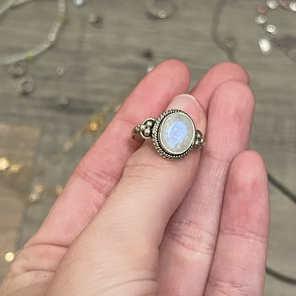 flashy moonstone 925 silver ring